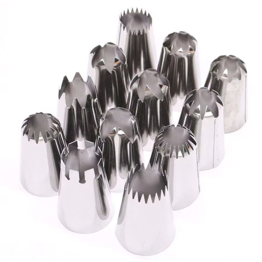Set aus Spritzbeuteln und Spritztüllen zum Dekorieren von Gebäck und Creme in Silber - Bild 3