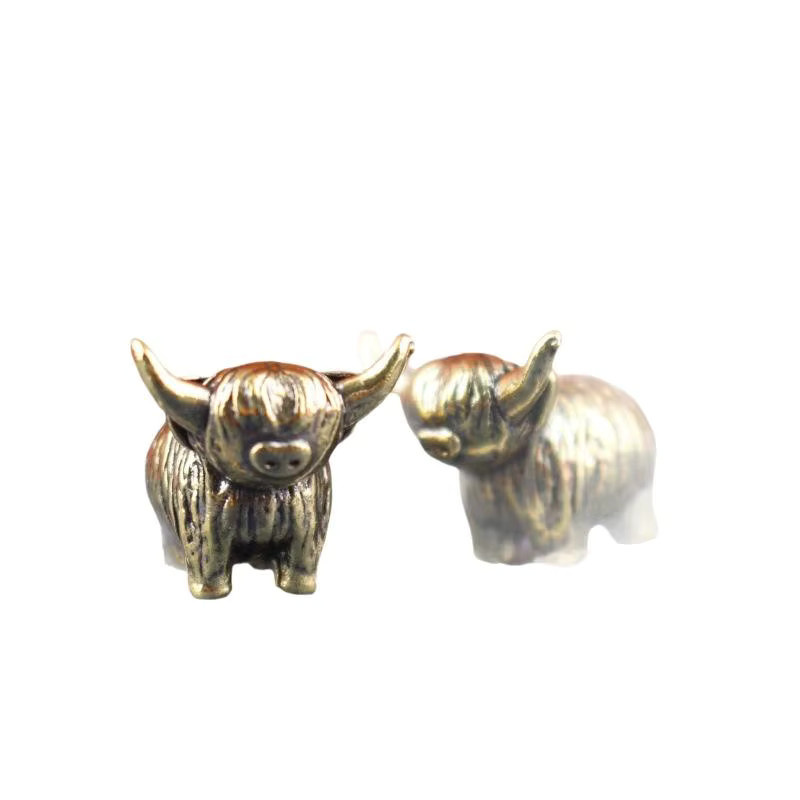 Handgefertigte Mini Retro Highland-Rinder Wandskulptur aus Messing in Gold als dekoratives Ornament für Schreibtisch und Büro - Bild 3