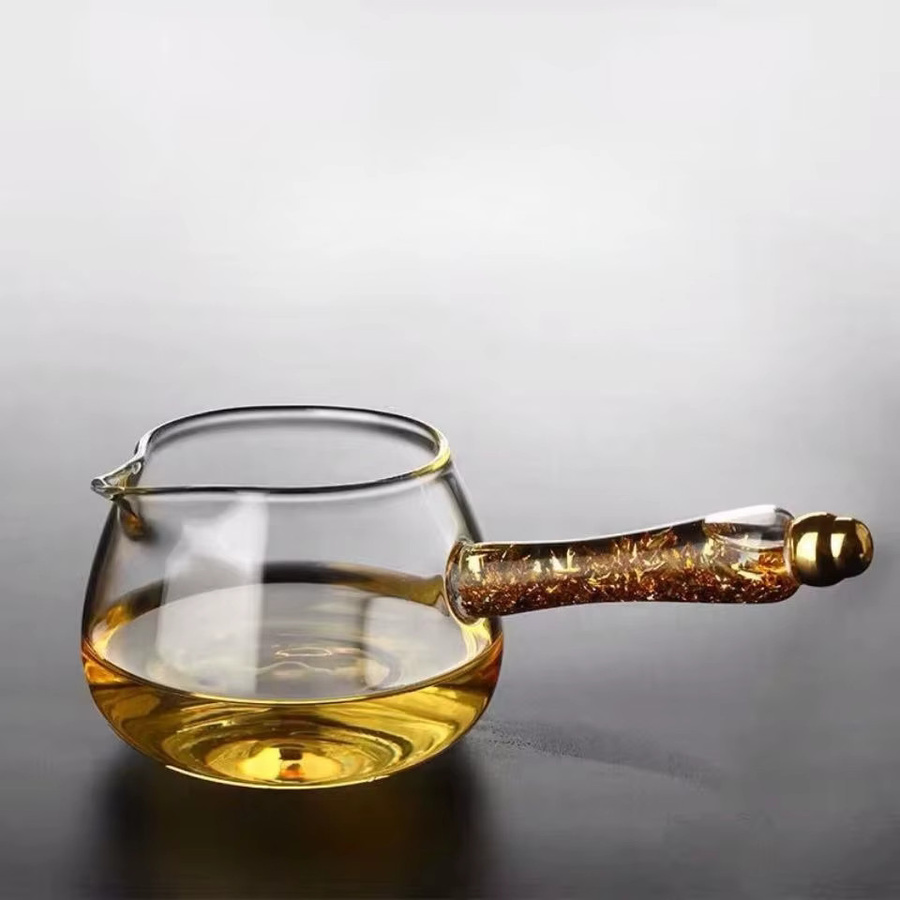 Transparenter Glas-Gongfu-Teekrug mit goldenem Griff und Goldfolie-Details, 7,5 l - Bild 2