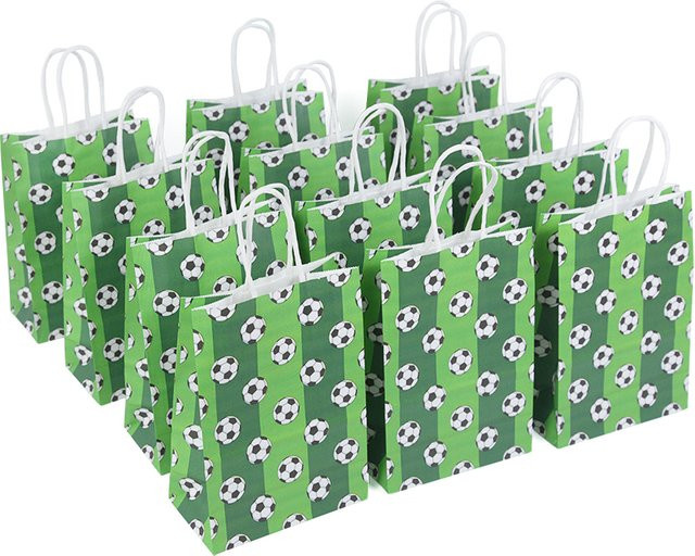 Fußball Thema Geschenkbeutel aus Papier in Grün für Kindergeburtstage und Partydekorationen - Bild 1
