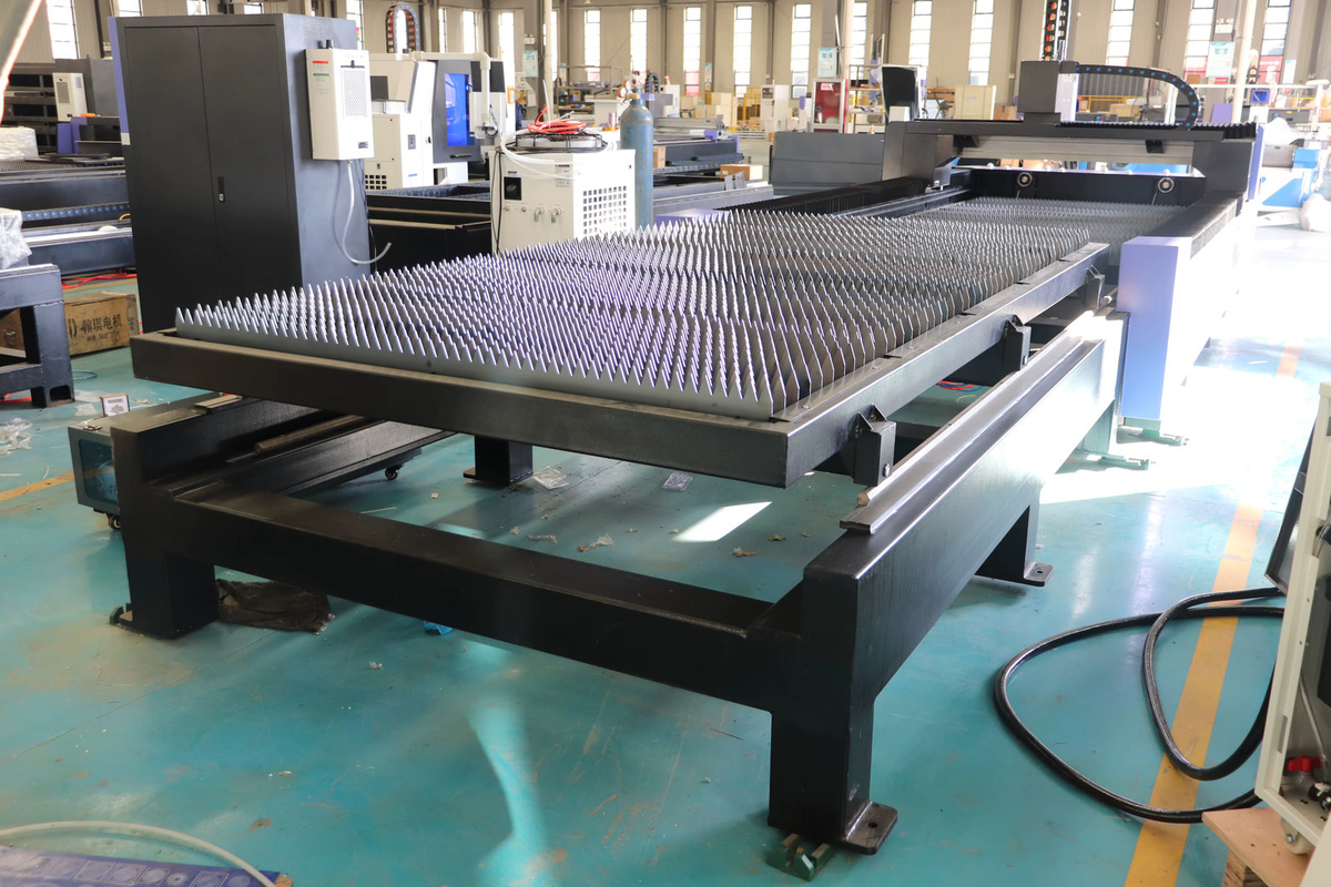 ACCTEK CNC-Faserlaserschneidemaschine mit 3000 W zum Schneiden von Metallstahlblechplatten - Bild 6