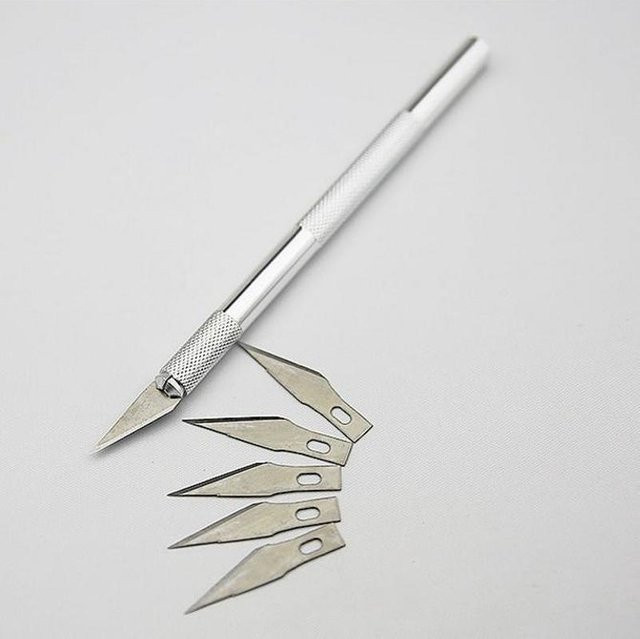 Topten Skalpellmesser-Set aus Edelstahl in Grau mit 1 Messer und 6 Klingen für Gravur und Bastelarbeiten - Bild 1