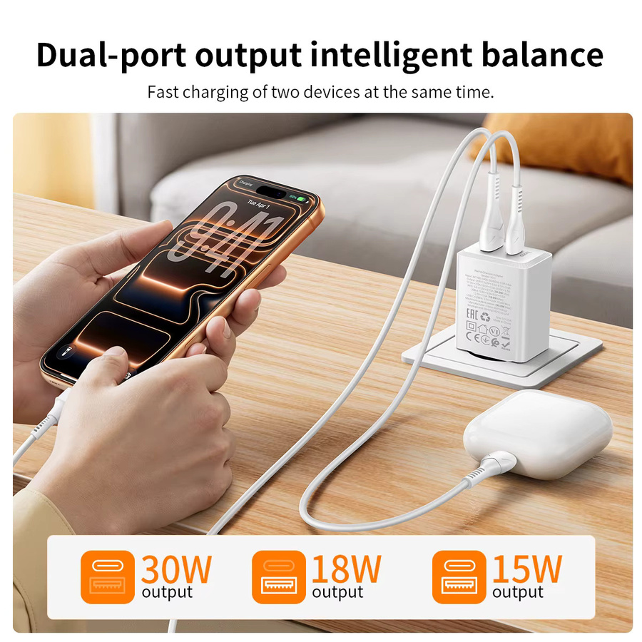 HOCO N71 EU Schnellladegerät mit PD 30W und QC 3.0 Dual-Ports USB-A und USB-C Wandadapter in Schwarz - Bild 2