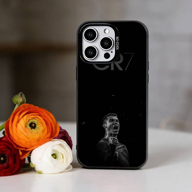 Handyhülle mit Cristiano Ronaldo Motiv für iPhone 17 16 15 14 13 12 11 Pro Max XS und iPhone 16e in Schwarz und Silber - Bild 1
