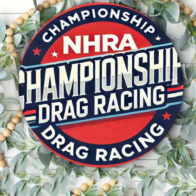 Potdemiel NHRA Championship Metall-Wandkunst – Rundes Aluminiumschild im Drag Racing Design mit Sternen, Farbe: Rot und Blau, Durchmesser: 20,3 cm - Bild 1