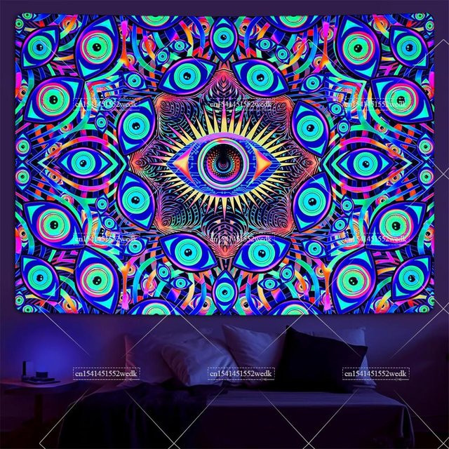 UV-reaktiver Boho Mandala Wandteppich von FFO in Schwarz und Multicolour, abstraktes geometrisches Design für dein Zimmer - Bild 1