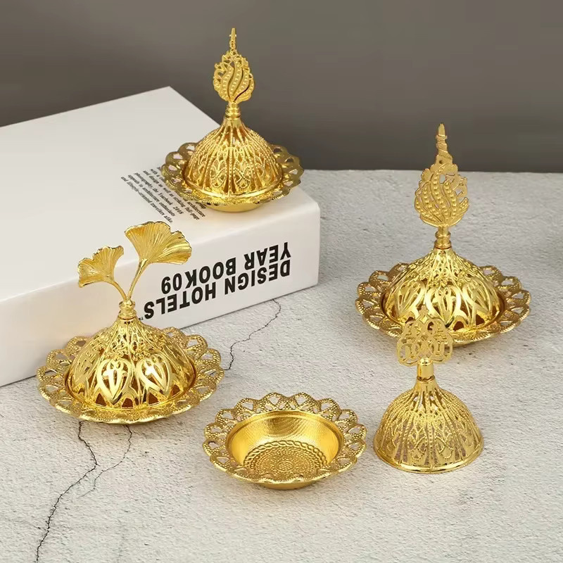 JUSTINLAU Mini-Räucherstäbchenhalter aus Metall in Gold, runder Duftbrenner im orientalischen Design für deine Tischdekoration - Bild 3