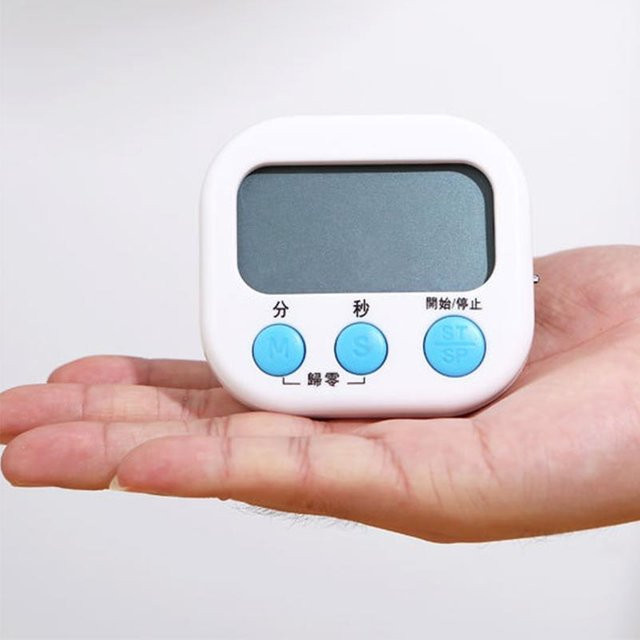 Magnetische Digitaluhr Timer von KONNWEI in Weiß für Küche, Klassenzimmer und Sport - Bild 1