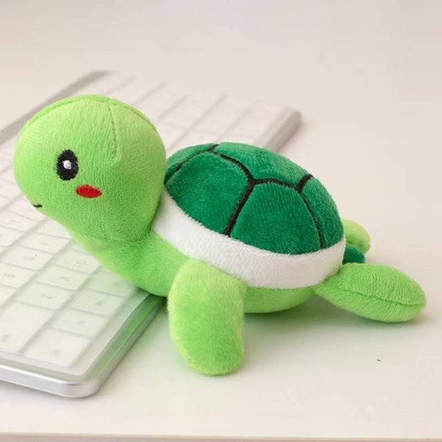 Schildkröte Rucksack Anhänger Schlüsselanhänger, Plüschtier Figur, 10cm, ab 14 Jahren - Bild 1