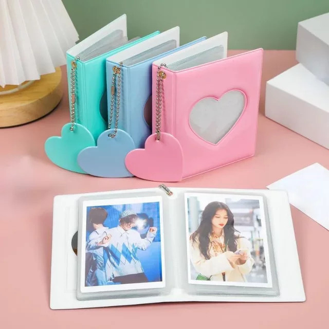 Pinkes 3-Zoll Fotoalbum mit Herzanhänger als hohler Fotokartenhalter für Kpop Idol Cards und Polaroid Fotos - Bild 1