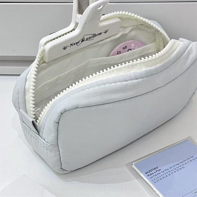 Großes Federmäppchen mit Reißverschluss in Blau und Weiß, Tragbare Stifttasche aus Textil für die Schule, B/H: 20,0 x 6,0 cm - Bild 1