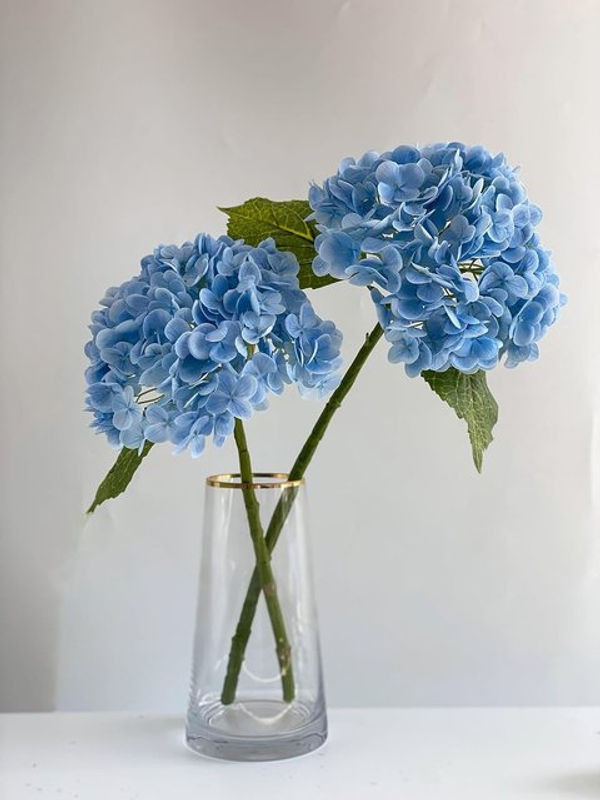 Künstlicher Hortensienstrauß von Uflower in Blau aus Textil für deine Dekoration zu Hause oder zur Hochzeit, Höhe: 58 cm - Bild 1
