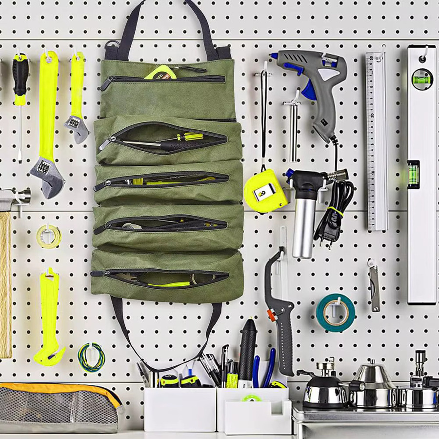 Mehrzweck-Roll-Up-Werkzeugtasche aus robustem Oxford-Canvas in Grün als faltbarer Multitool-Organizer für Elektriker und Tischler - Bild 3