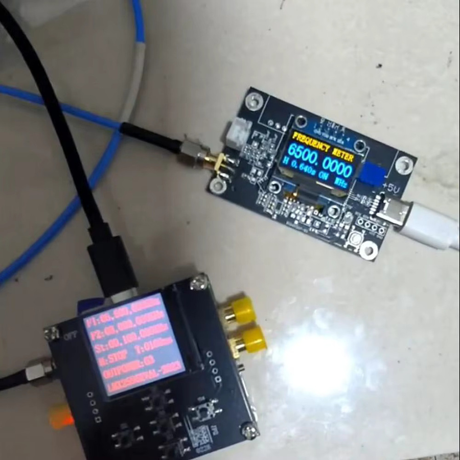 Dykbcells RF-Frequenzzähler mit OLED-Display und USB-Anschluss, Frequenzbereich 1 kHz bis 6000 MHz, Farbe: Schwarz - Bild 2