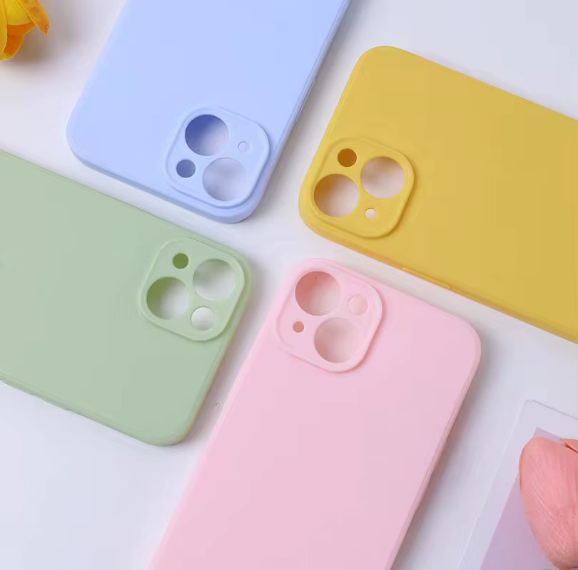 Stoßfeste Flüssigsilikon-Schutzhülle für Apple iPhone 14 in Pink - Bild 2