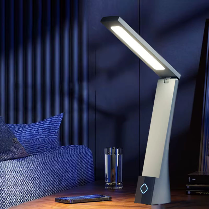 Feimefeiyou LED Schreibtischlampe in Weiß mit USB-Ladefunktion, faltbare Tischleuchte mit Augenschutz und Touch-Steuerung für Schlafzimmer und Schreibtisch, warmweißes Licht - Bild 3