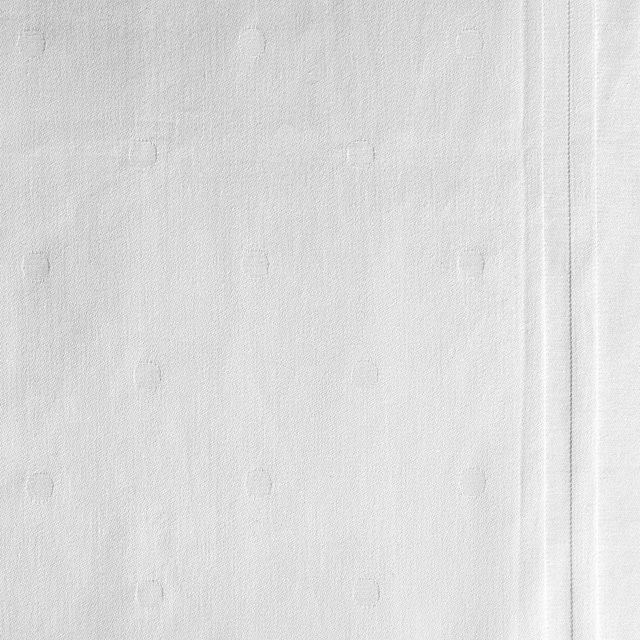 ERWIN M. Meterware Tischdecke Saphir aus Baumwolle mit Punktmuster in Weiß, Breite: 130 cm - Bild 1