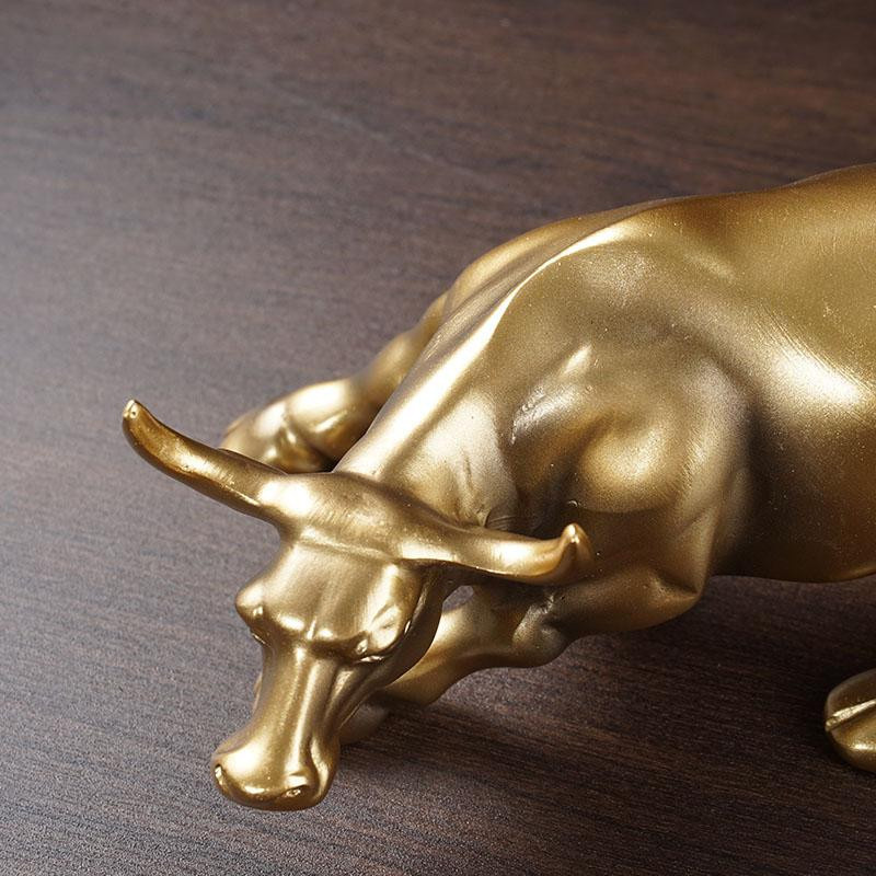 Vilead Wall Street Bulle Statue aus Harz in Gold, dekoratives Ornament für Büro und Wohnzimmer, B/T/H: 19,5 x 13,0 x 19,5 cm - Bild 2