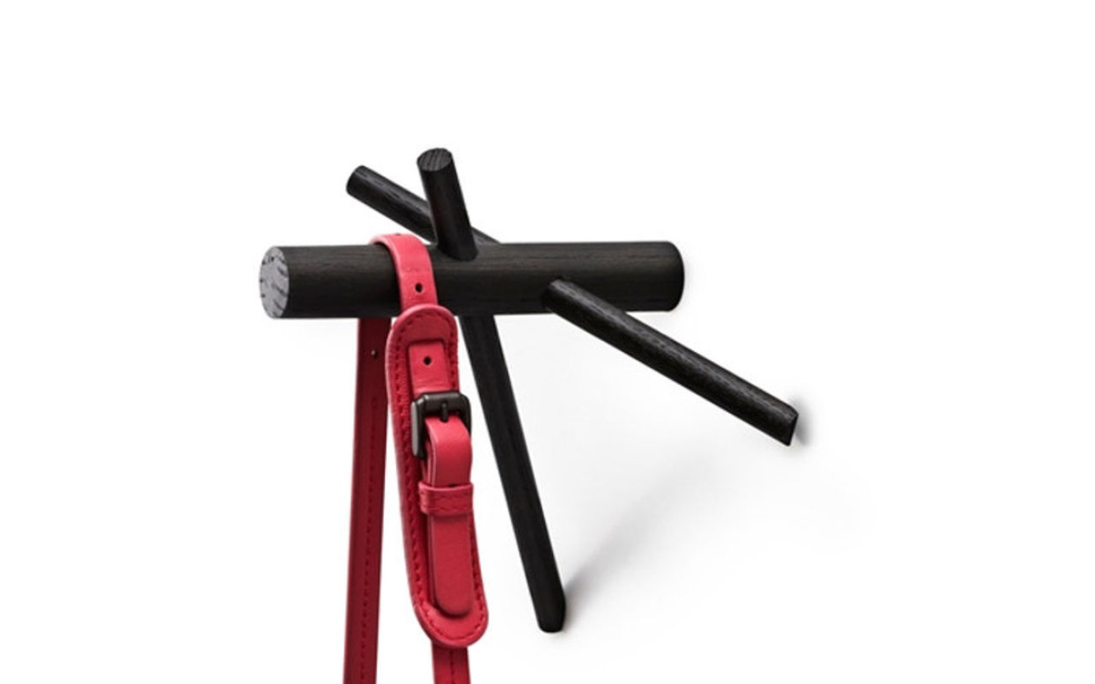 Normann Copenhagen Sticks Garderobe in Schwarz Matt mit Haken im nordischen Design - Bild 2