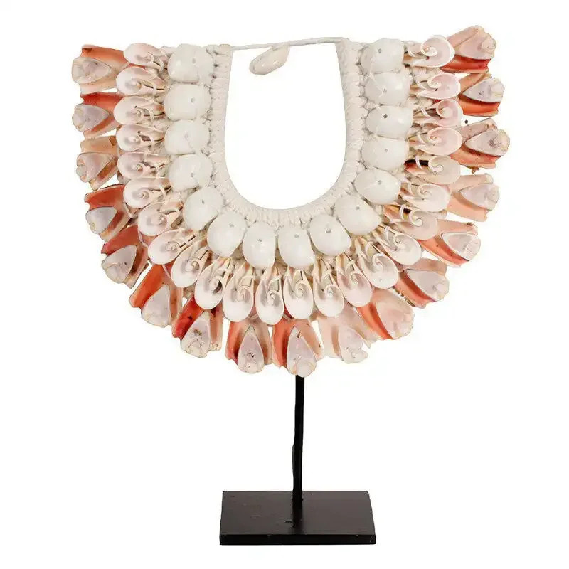 Pole to Pole Muschelkette Sumba klein auf Ständer im Boho-Stil, Multicolor - Bild 1