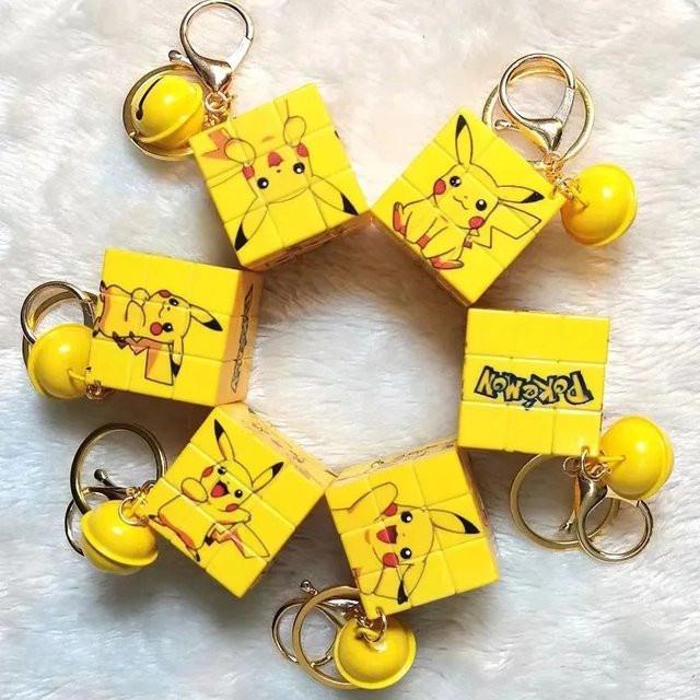 MINISO Pokémon Pikachu Mini Zauberwürfel Schlüsselanhänger, Puzzle Spielzeug - Bild 1