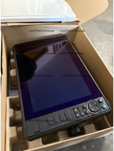 Lowrance HDS-12 Live Active Imaging mit 3-in-1 Heckmontage-Geber und C-MAP Pro in Schwarz - Bild 1