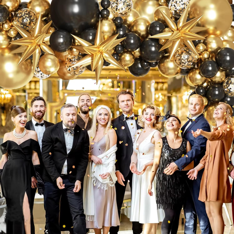 YAYB Luftballon Girlandenbogen-Set in Schwarz und Gold mit Sternen für Geburtstag, Jahrestag und Abschlussfeier, 137 Stück - Bild 4