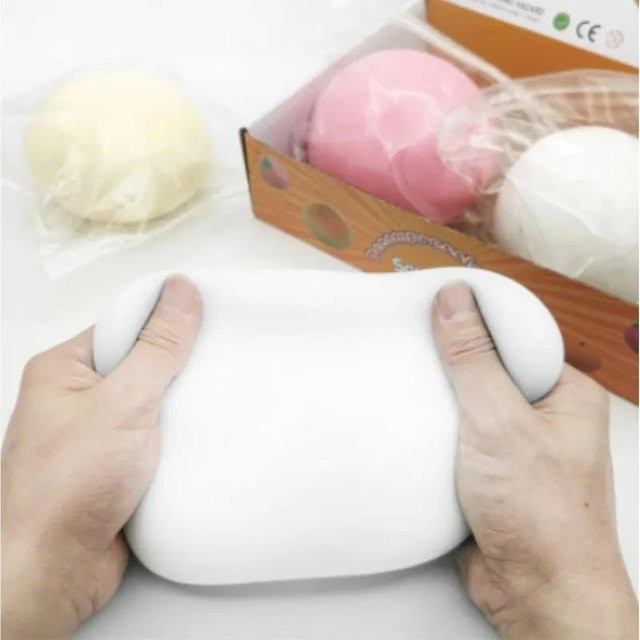 BC Pet Supplies Mochi Taba Squshy, Stressball, 10cm, weiß - Bild 1