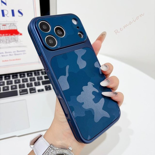Stoßfeste Leder Handyhülle im Camouflage-Design für Apple iPhone 14, 13, 16, 17 Pro Max und Pro Modelle in Multicolour und Blau - Bild 1
