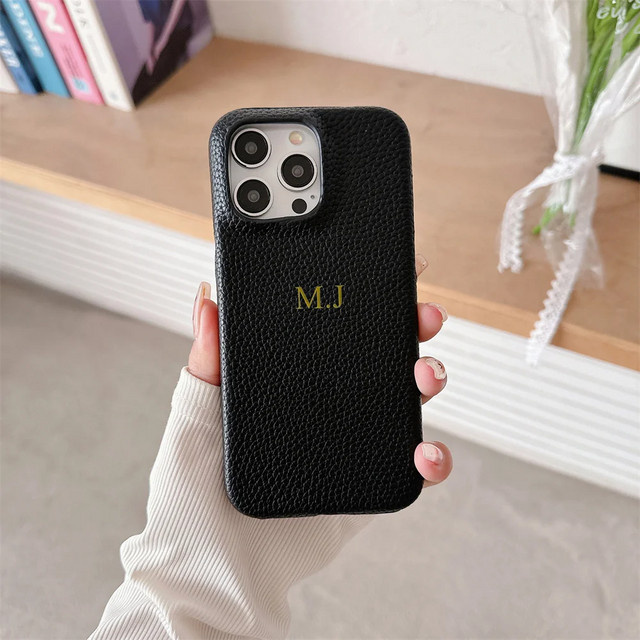 Personalisierte Leder-Handyhülle für Apple iPhone in Pink mit individuellem Namen - Bild 1