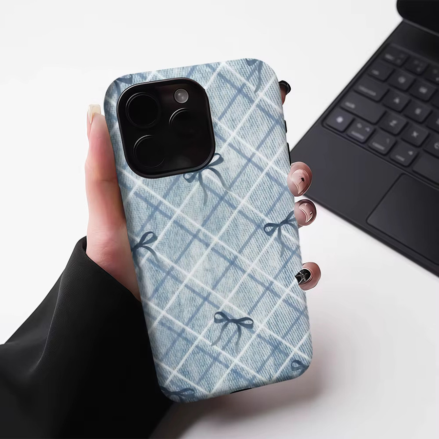 Apple iPhone Handyhülle Denim Bow Grid mit Magnetfunktion, Tough Case in Blau - Bild 3