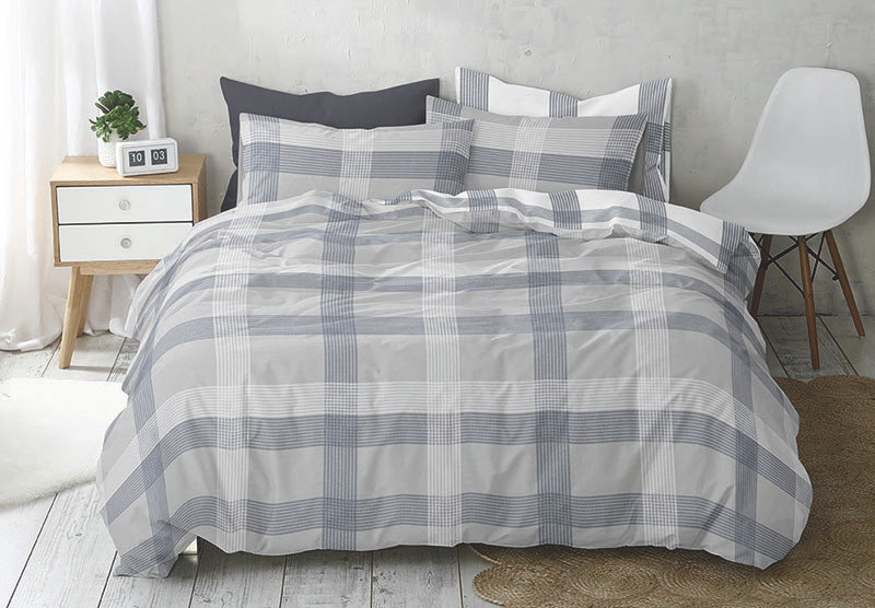 Sympathica Mako-Satin Bettwäsche Chester Smoke Karo in Silber und Blau, Set bestehend aus Bettbezug und Kissenbezug, B/H: 135 x 200 cm und 80 x 80 cm - Bild 1