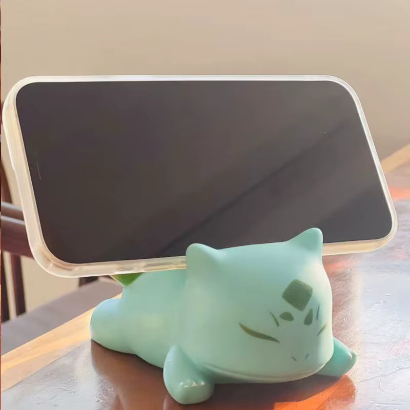 Potdemiel Bulbasaur Handyhalterung und Tablet-Ständer in Grün als niedlicher Cartoon Lazy Bracket Ständer - Bild 4