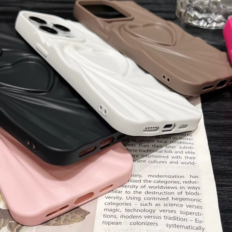 Fashion Fold 3D Liebe Herz Silikon Handyhülle für iPhone 14 15 16 Pro Max Plus 11 12 13 Pro Max in Braun mit Soft Matte Full Cover Effekt - Bild 2
