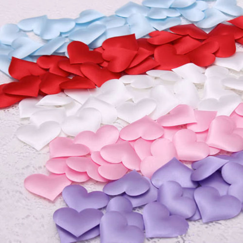 100 Stück rote Textil-Blütenblätter in Herzform für Hochzeiten und Valentinstag zur Tischdekoration und für DIY-Handwerksprojekte - Bild 2
