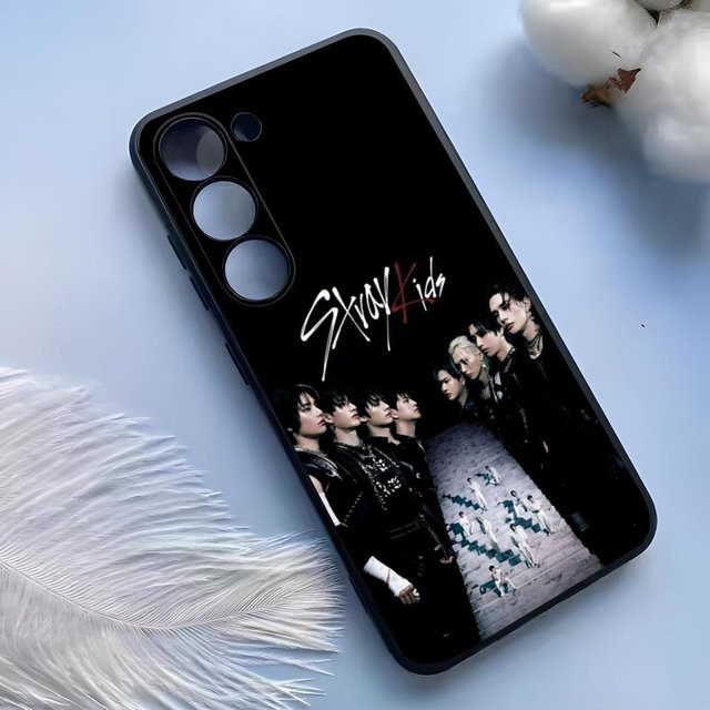 Modische Kpop Stray Kids Silikonhülle für Samsung Galaxy S25 Ultra S24 S23 S22 S21 S20 Plus FE Galaxy A54 A53 A34 A25 in Schwarz - Bild 1