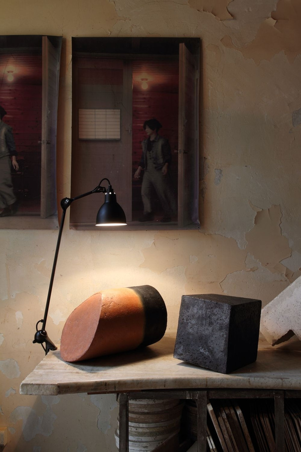 DCW Éditions Lampe Gras N 201 Klemmleuchte aus Metall in Schwarz oder Bronze - Bild 1