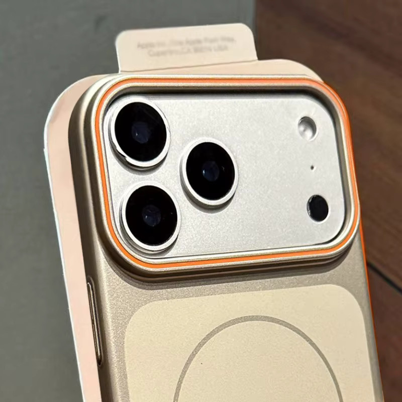 Stoßfeste magnetische Hülle in Schwarz für Apple iPhone 17, 16, 15, 14, 13 Pro Max Plus mit MagSafe Wireless Charging Kompatibilität und mattem Metall-Finish - Bild 1