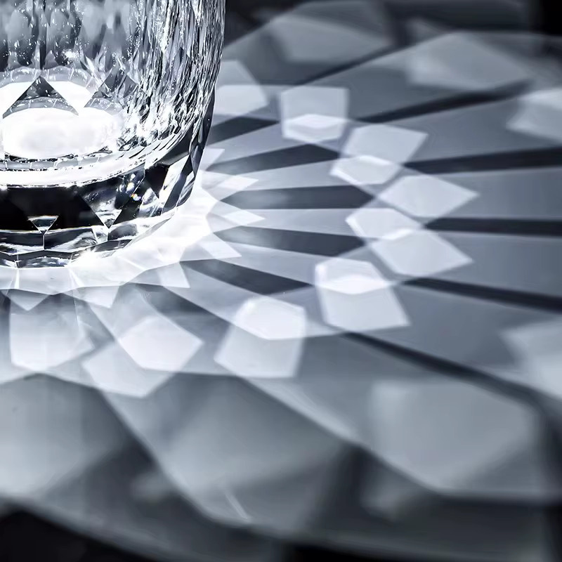 Loveyalty Kristallglas Tumbler Diamantgeschliffen Transparent Geometric Design für Whisky und Likör - Bild 4