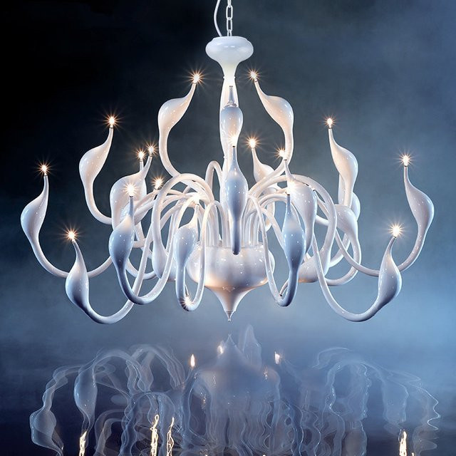 HomeLover G4 LED Swan Kronleuchter Modernes Design aus Glas für Schlafzimmer und Foyer in Schwarz, Weiß oder Gold/Messing - Bild 1