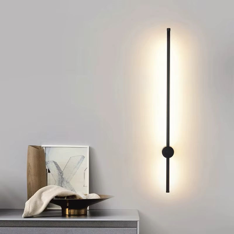 EnwYe LED Wandlampe in Schwarz, minimalistische Lichtleiste für Schlafzimmer und Wohnzimmer, Breite: 80 cm - Bild 2