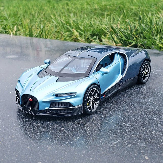 Double Horses Bugatti Tourbillon Supercar, Diecast Auto Modell, 1:32, mit Licht und Sound, Metall - Bild 1