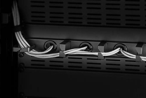 Renkforce RF-3525042 19 Zoll Netzwerkschrank-Kabelführung, 1 HE, Schwarz - Bild 1
