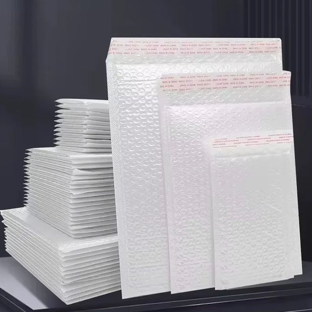 Wasserdichte und stoßfeste PE Luftpolstertaschen mit selbstklebendem Verschluss für den sicheren Versand von Dokumenten und Paketen - Bild 1