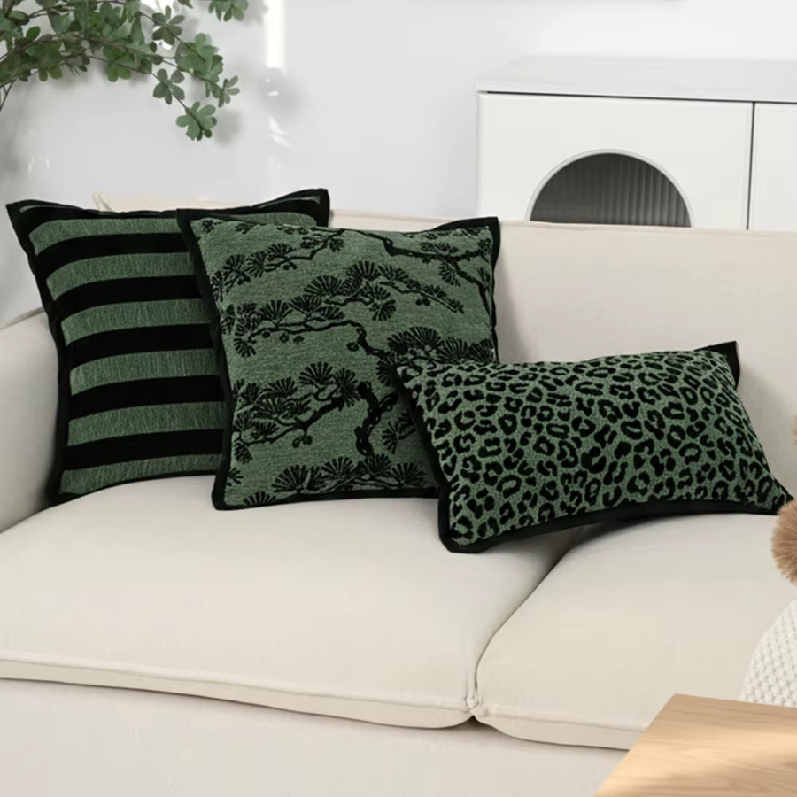 BUYNOW Kissenbezug aus Bambus-Jacquard in Grün mit Leopard-Print im Vintage-Stil, 30 x 30 cm - Bild 2