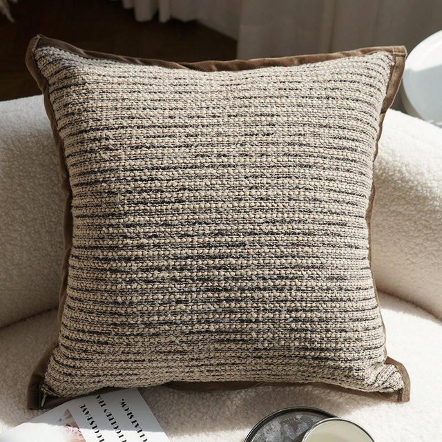 Maillard Sofakissen MTMA in Braun und Beige im minimalistischen Wabi-Sabi Stil, quadratisches Lendenkissen aus Polyester - Bild 1