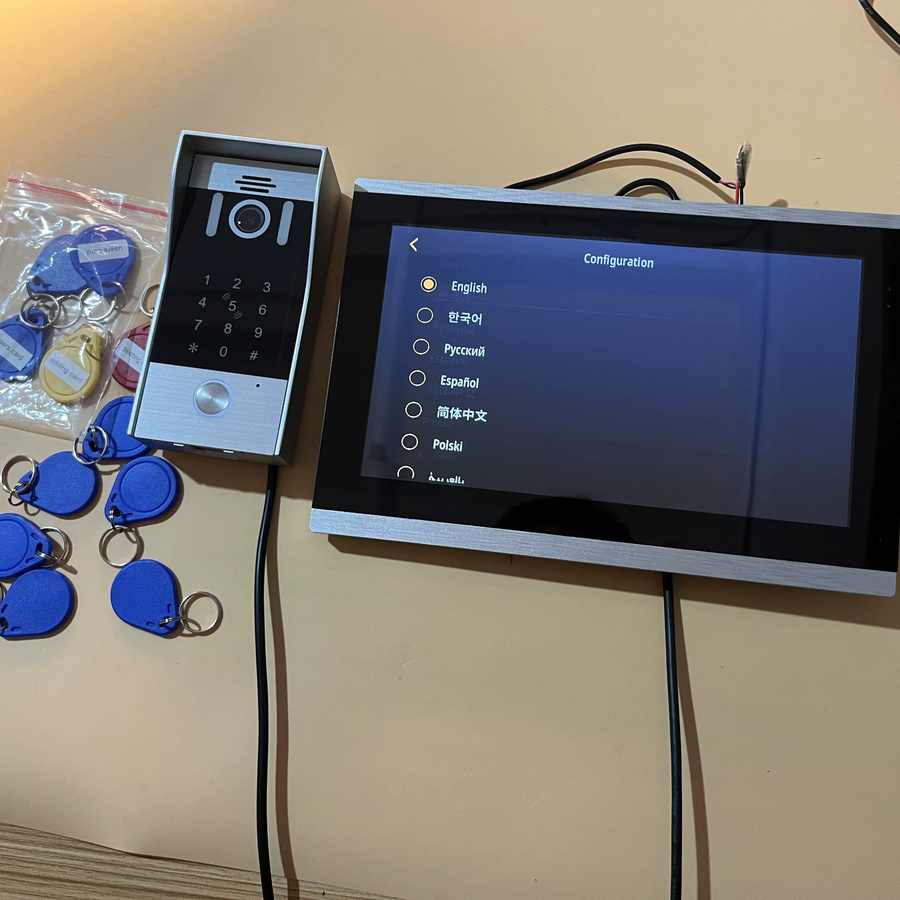 WLAN-Video-Türsprechanlage mit 10-Zoll-Display und 1080P Kamera, Video-Gegensprechanlage mit Fingerabdruck- und Passwortfunktion sowie 7-Zoll Touchscreen in Silber - Bild 1