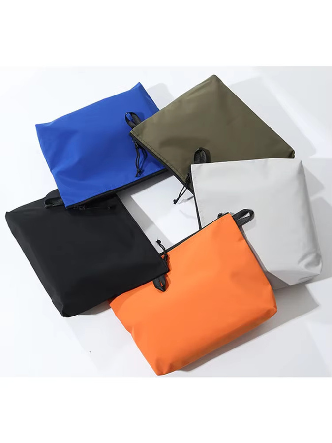Wasserdichte und faltbare Kulturbeutel-Tasche für Outdoor, Reise und Kosmetik in Grün - Bild 6