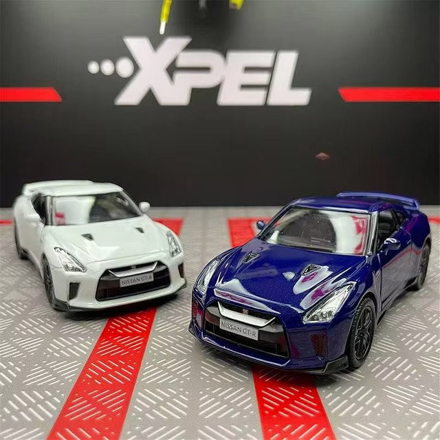 RMZ Japanischer Supercar GTR R35, Spielzeugfahrzeug, Metall, 1:36 - Bild 1