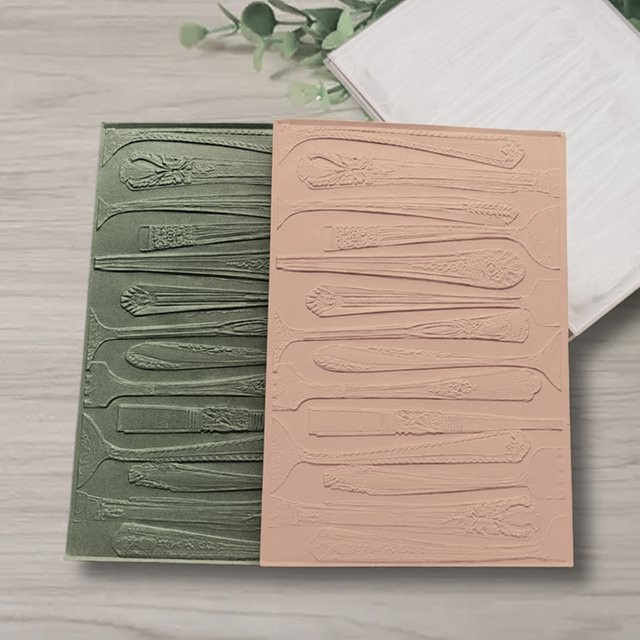 DIY-Prägeschablone aus Kunststoff mit Geschirr-Textur-Design im Vintage-Stil für 3D-Prägearbeiten und Bastelprojekte - Bild 1